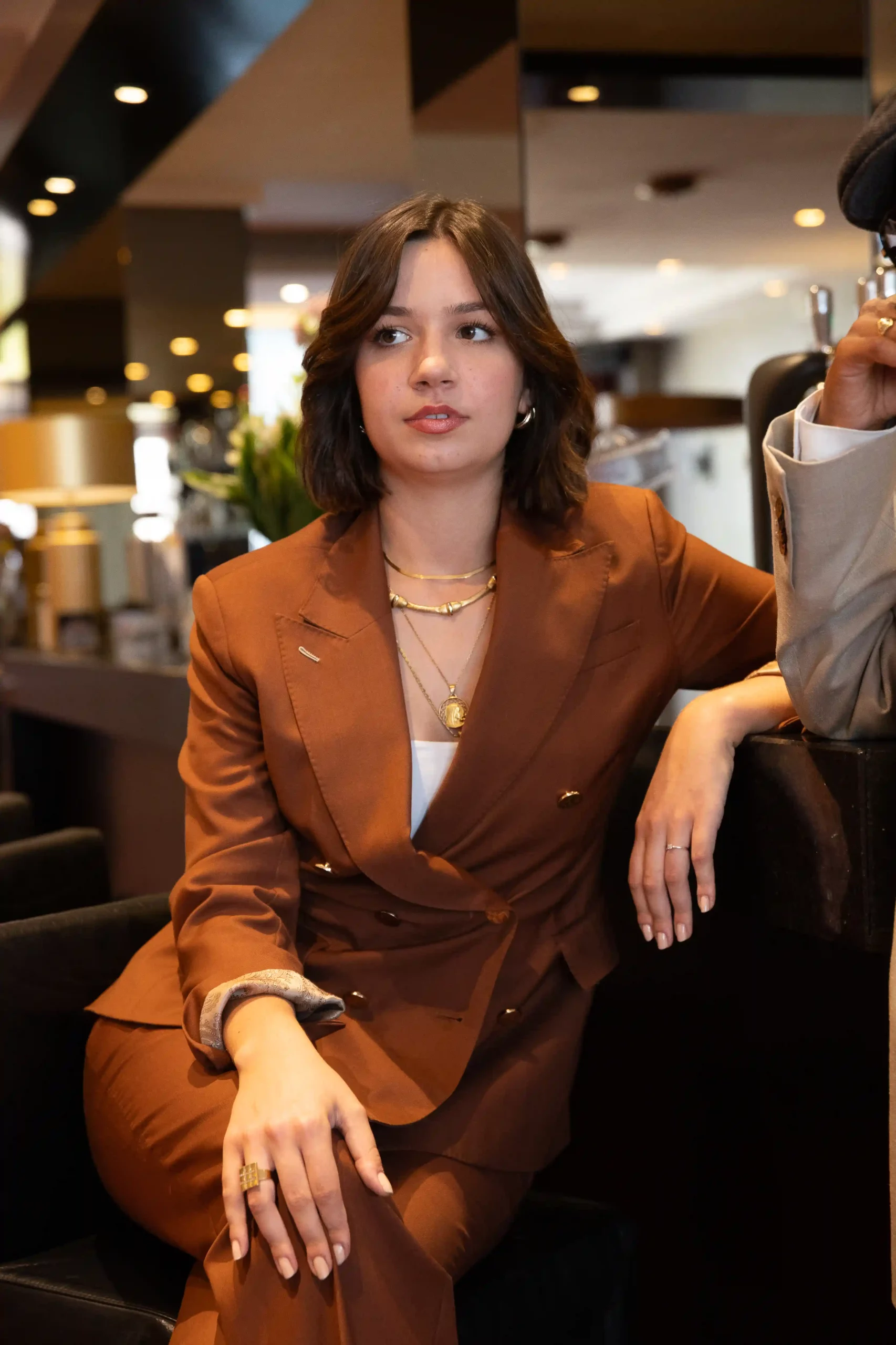 COSTUME SUR MESURE FEMME MARRON CROISÉ | COSTUME 2 PIÈCES | MR.MESURE | MADAME MESURE | VAL D’EUROPE | PERREUX SUR MARNE | CHESSY | 77 | 94 | TAILLEUR SUR MESURE | TAILLEUR SUR MESURE FEMME11