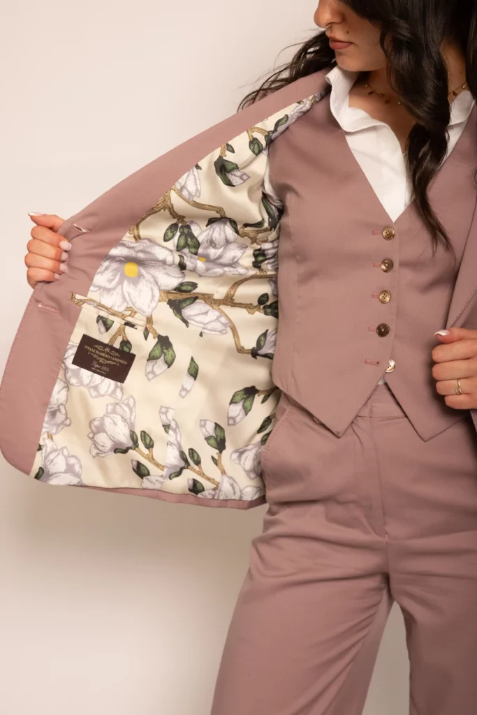 COSTUME SUR MESURE FEMME ROSE | COSTUME 3 PIÈCES | MR.MESURE | MADAME MESURE | VAL D’EUROPE | PERREUX SUR MARNE | CHESSY | 77 | 94 | TAILLEUR SUR MESURE | TAILLEUR SUR MESURE FEMME19