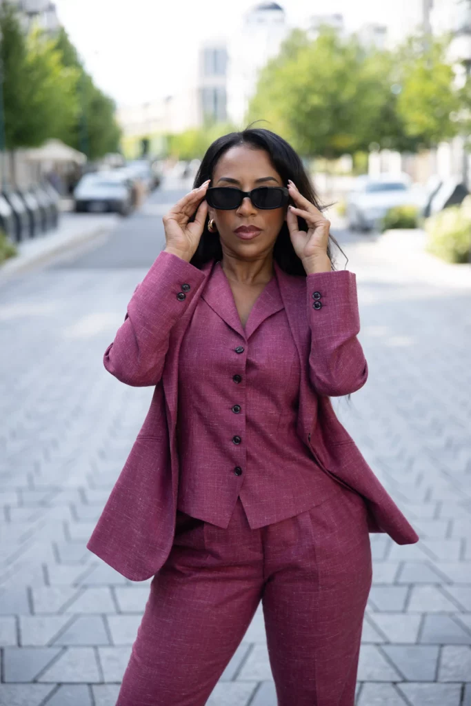COSTUME SUR MESURE FEMME ROSE MAGENTA | COSTUME 3 PIÈCES | MR.MESURE | MADAME MESURE | VAL D’EUROPE | PERREUX SUR MARNE | CHESSY | 77 | 94 | TAILLEUR SUR MESURE | TAILLEUR SUR MESURE FEMME2