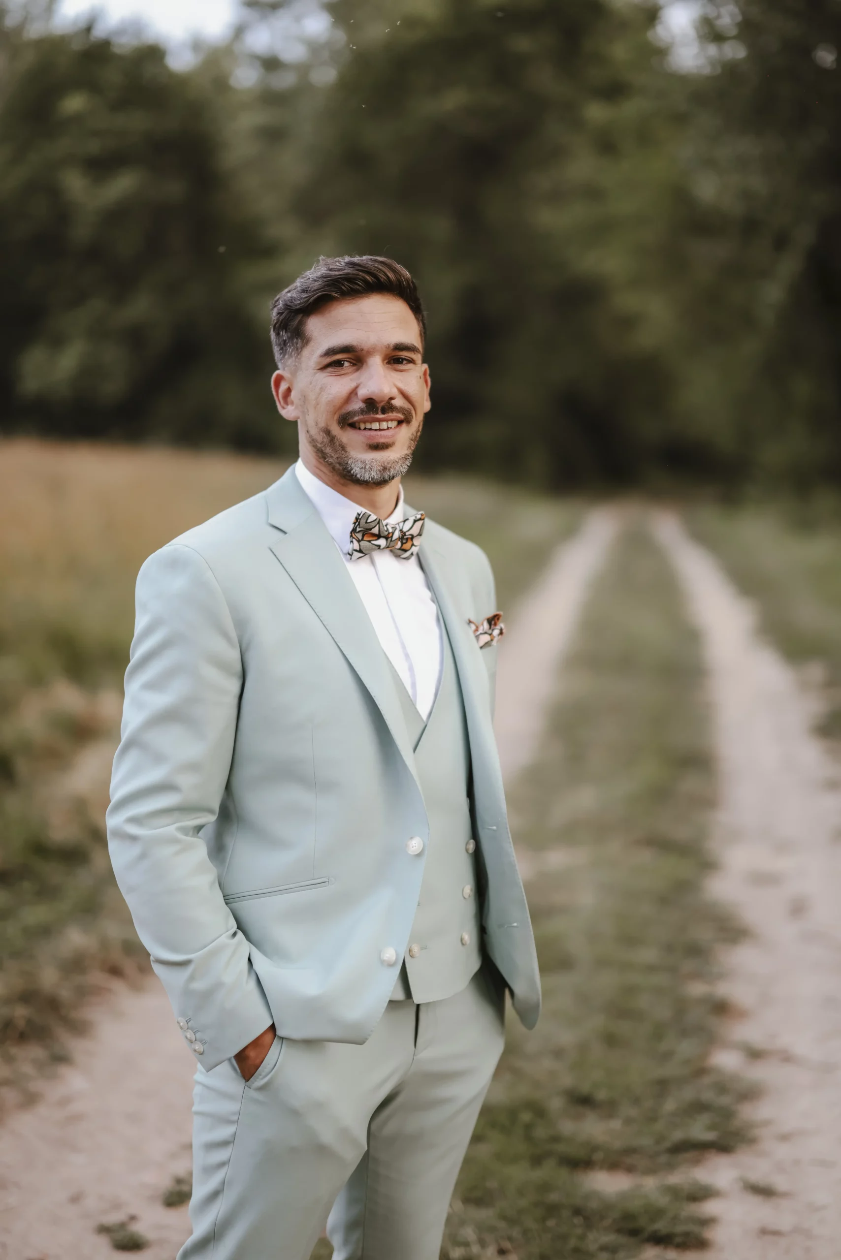COSTUME-SUR-MESURE-VERT-D-EAU-COSTUME-3-PIECES-MR.MESURE-VAL-DEUROPE-PERREUX-SUR-MARNE-CHESSY-77-94-TAILLEUR-SUR-MESURE-576A4884_resultat