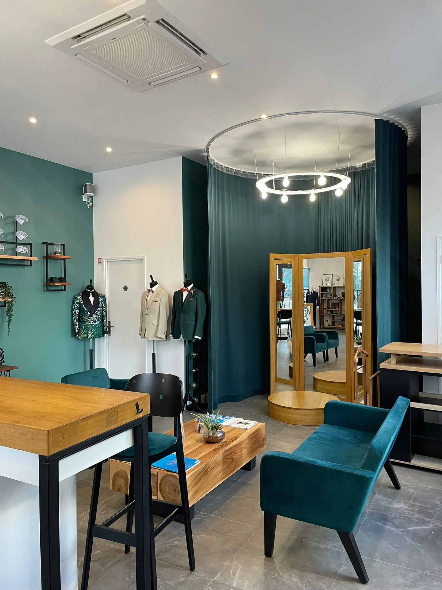 MR.MESURE - PHOTOS BOUTIQUES - VAL D'EUROPE 6